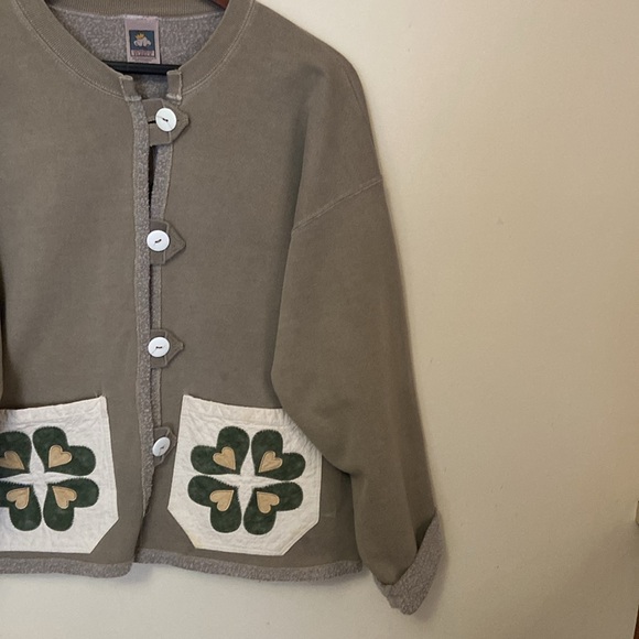 Anvil Women's Upcycled Cottagecore Sweatshirt Cardigan Quilted Clover Design XL - Picture 8 of 9